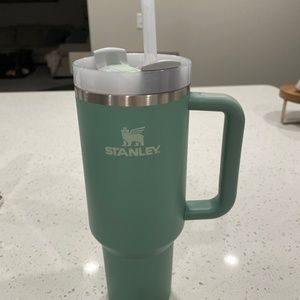 Stanley 40oz Stainless Steel Adventure Quencher Tumbler wHandle